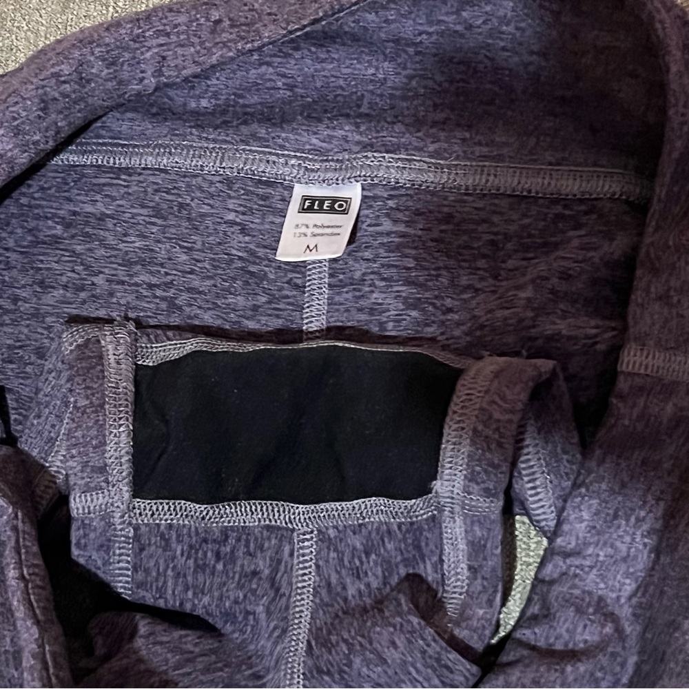 FLEO Shorts - Picture 3 of 3